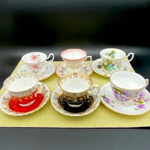 9 Vintage Cups and Saucers - Royal Albert - Paragon